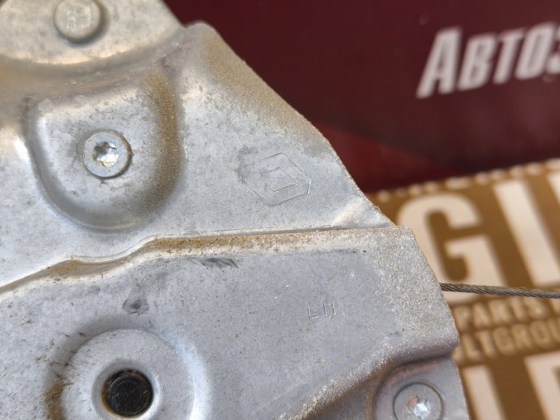 Стеклоподъемник    двери