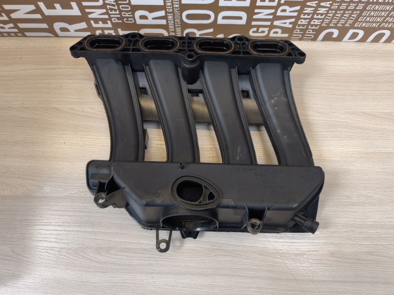 Впускной коллектор