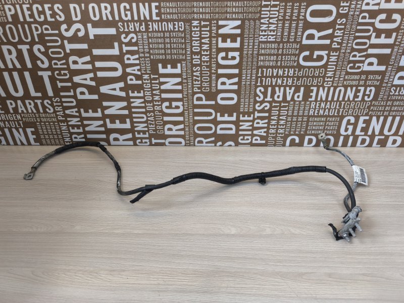 Клемма аккумулятора (минусовая)