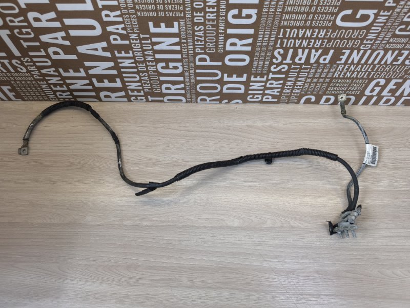 Клемма аккумулятора (минусовая)