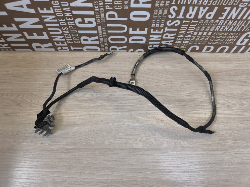 Клемма аккумулятора (минусовая)