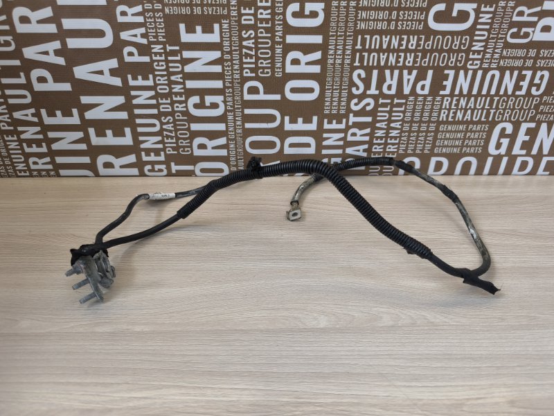 Клемма аккумулятора (минусовая)