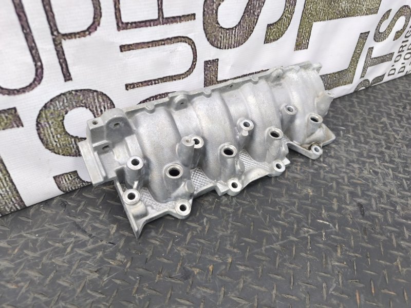 Впускной коллектор