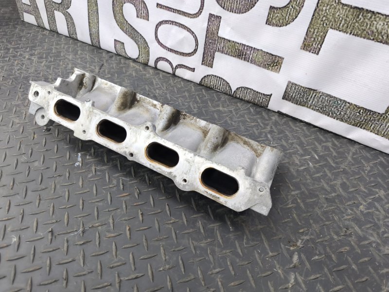 Впускной коллектор