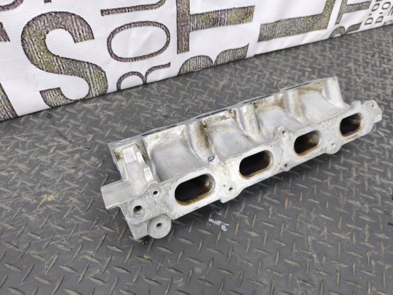 Впускной коллектор