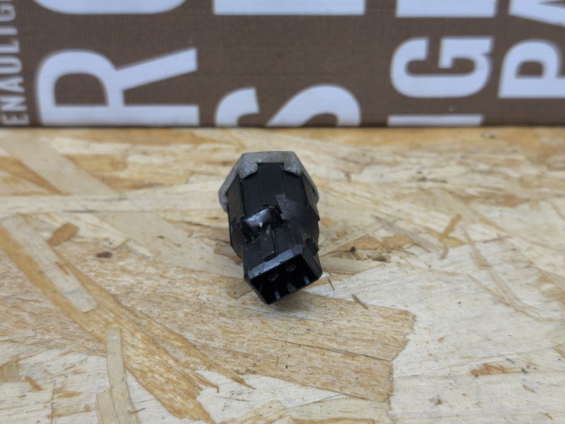 Датчик детонации двигателя