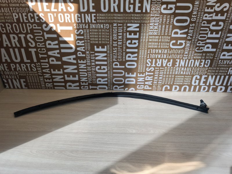 Уплотнитель двери