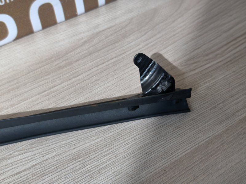 Уплотнитель двери