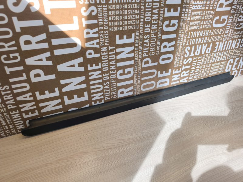 Уплотнитель стекла двери внешний