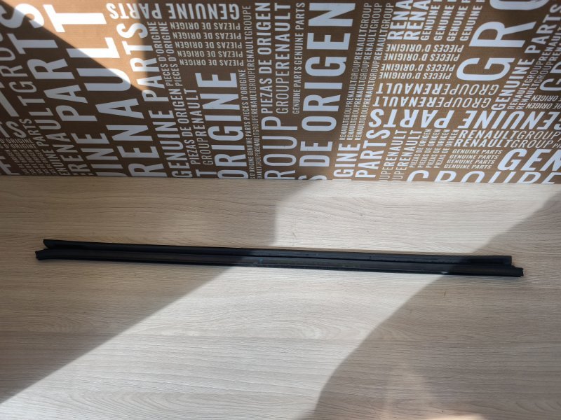 Уплотнитель стекла двери внутренний