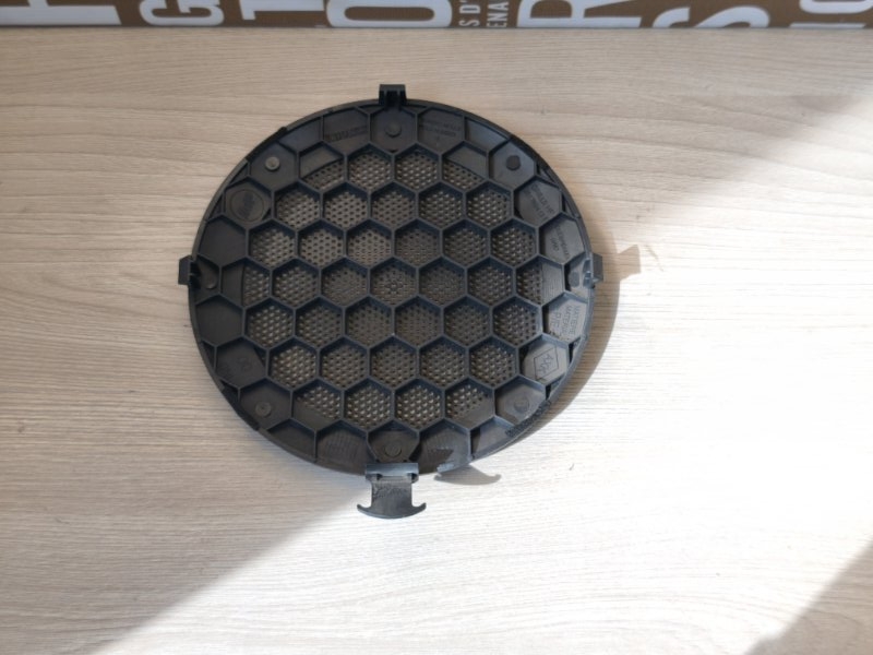 Крышка динамика