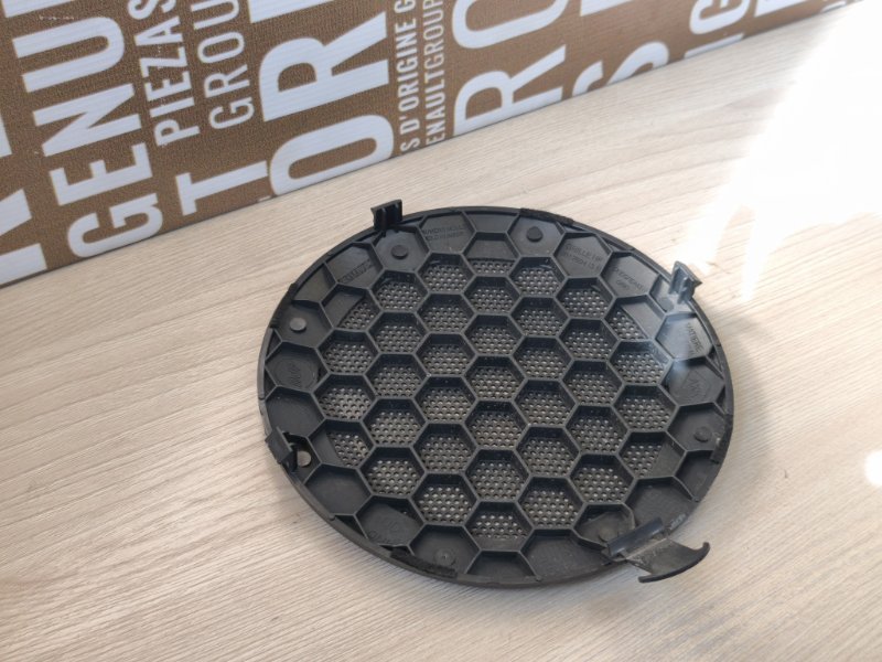 Крышка динамика