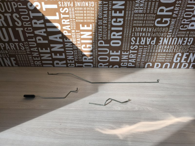 Тяга замка двери