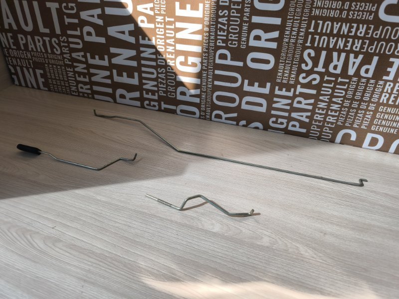 Тяга замка двери