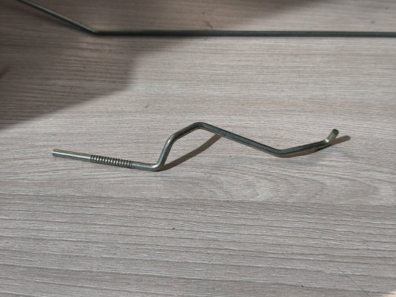 Тяга замка двери