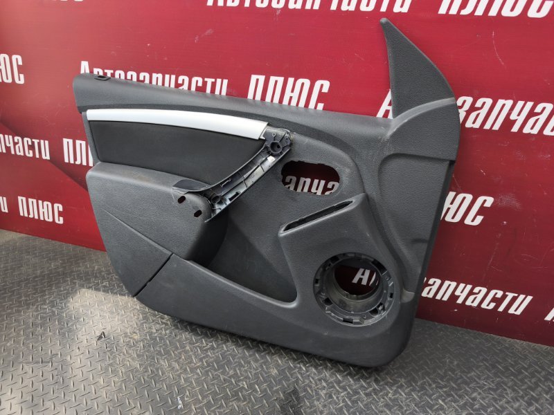 Обшивка боковой двери