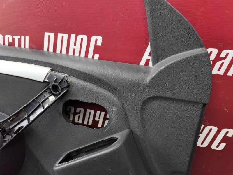 Обшивка боковой двери