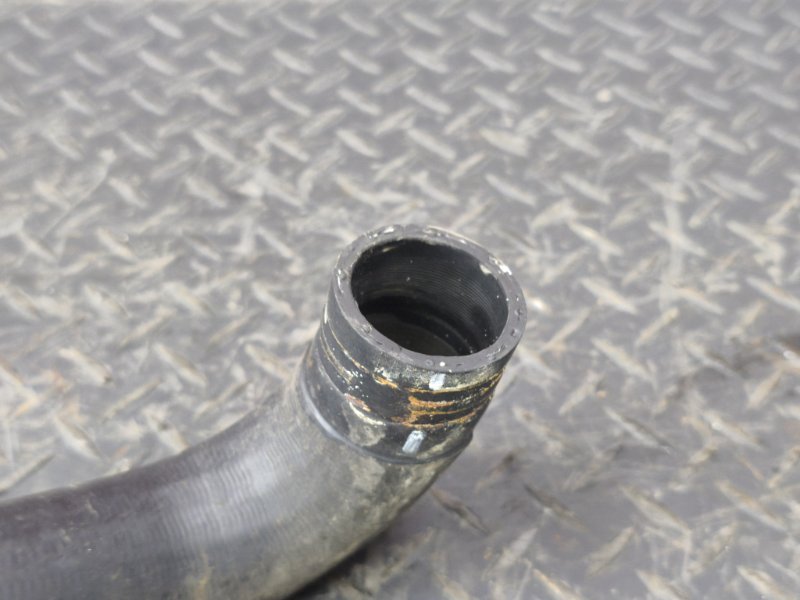 Патрубок радиатора