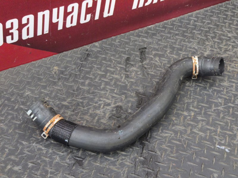 Патрубок радиатора