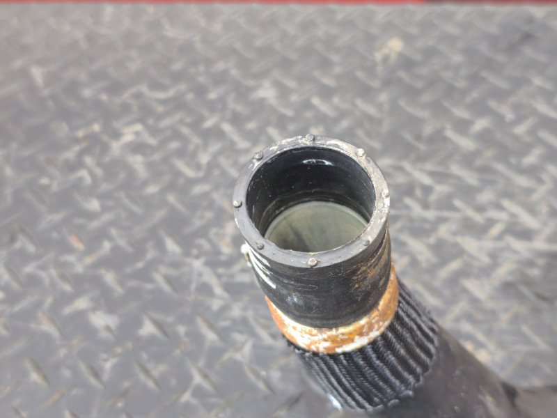 Патрубок радиатора