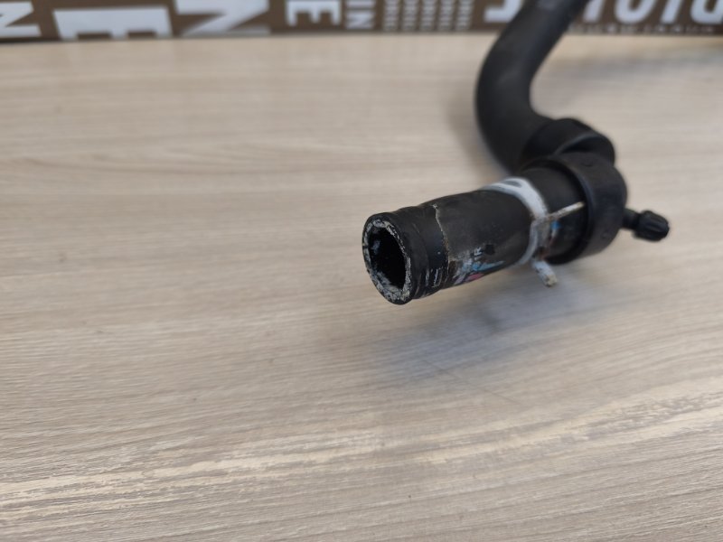 Патрубок радиатора