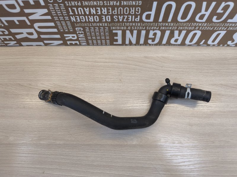 Патрубок радиатора