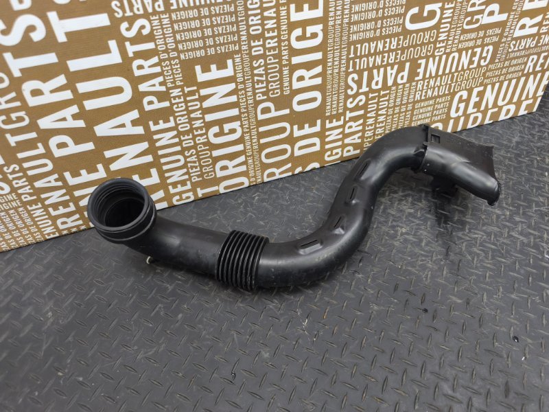 Патрубок воздушного фильтра