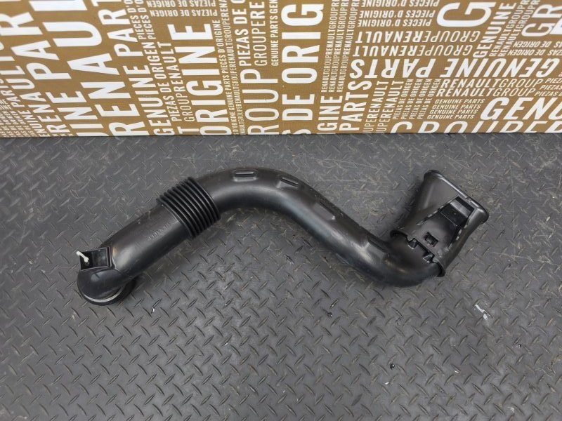 Патрубок воздушного фильтра