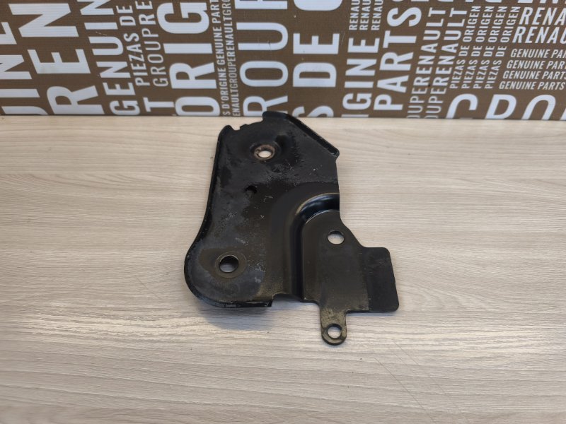 Кронштейн подрамника