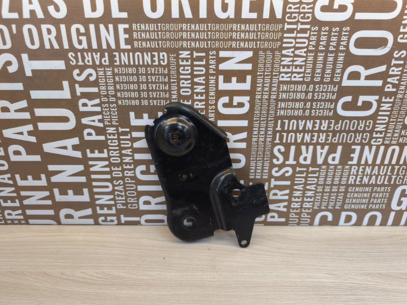 Кронштейн подрамника