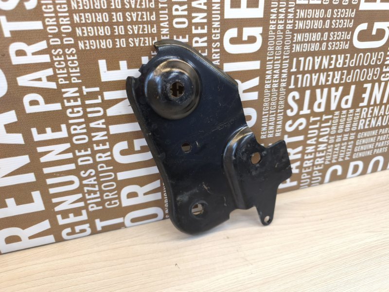 Кронштейн подрамника