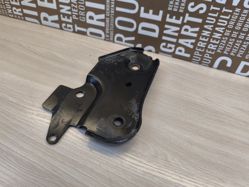 Кронштейн подрамника