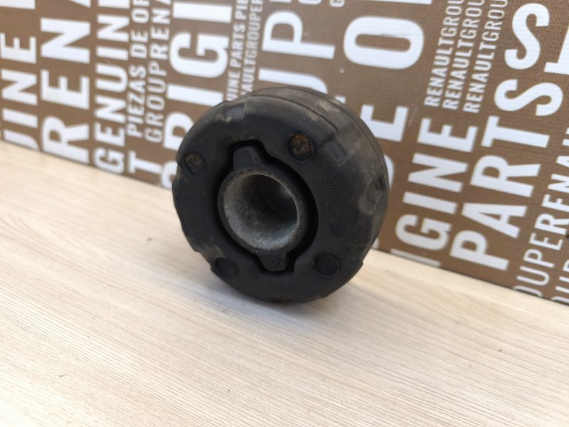 Демпфер подрамника