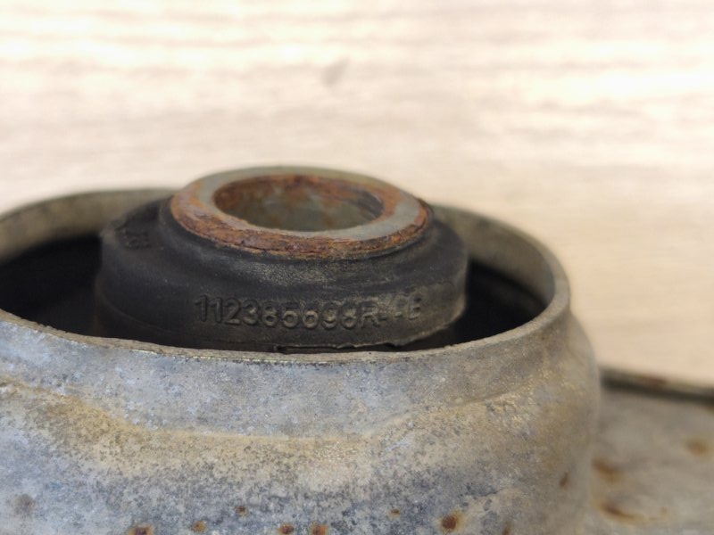 Опора двигателя