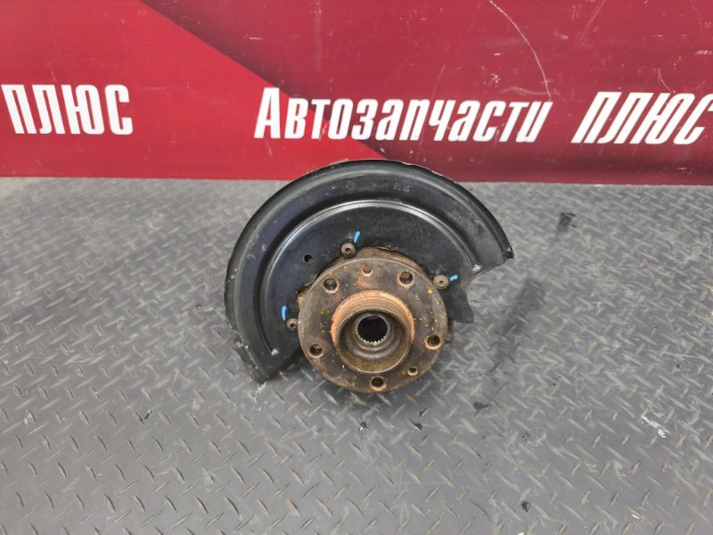 Кулак поворотный