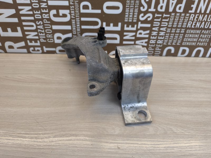 Опора двигателя