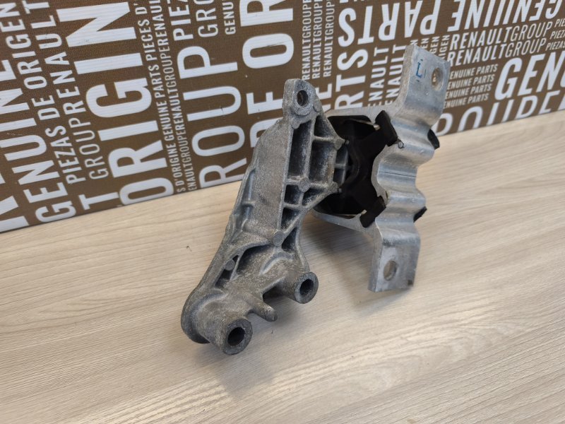 Опора двигателя