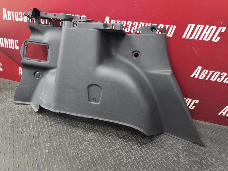 Обшивка багажника