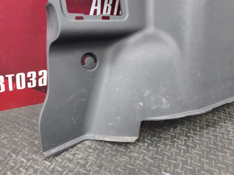 Обшивка багажника