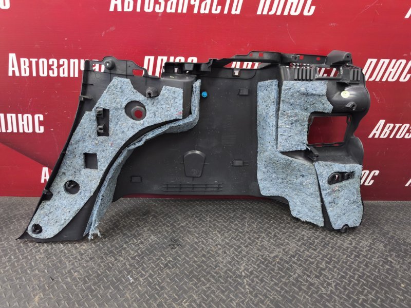 Обшивка багажника