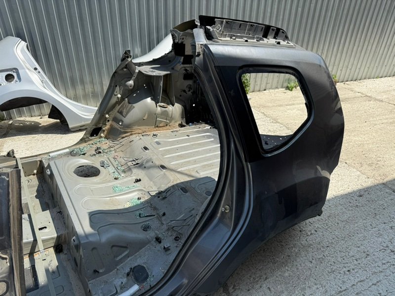 Задняя панель кузова