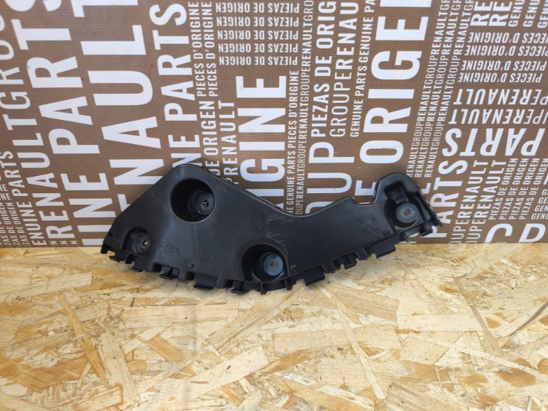 Кронштейн бампера