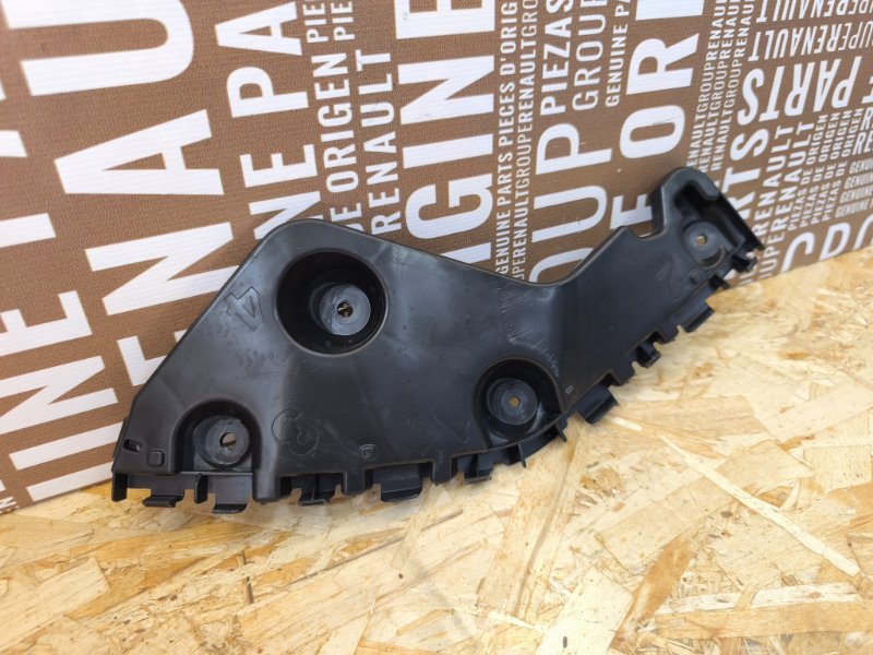 Кронштейн бампера