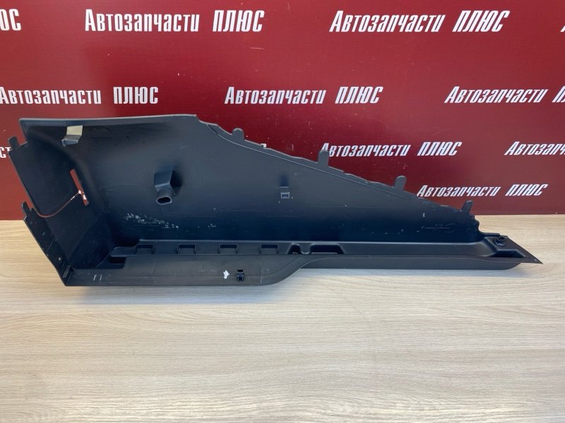 Обшивка багажника