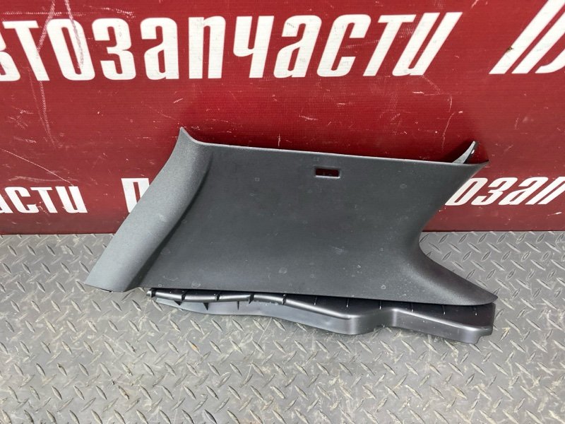 Обшивка багажника