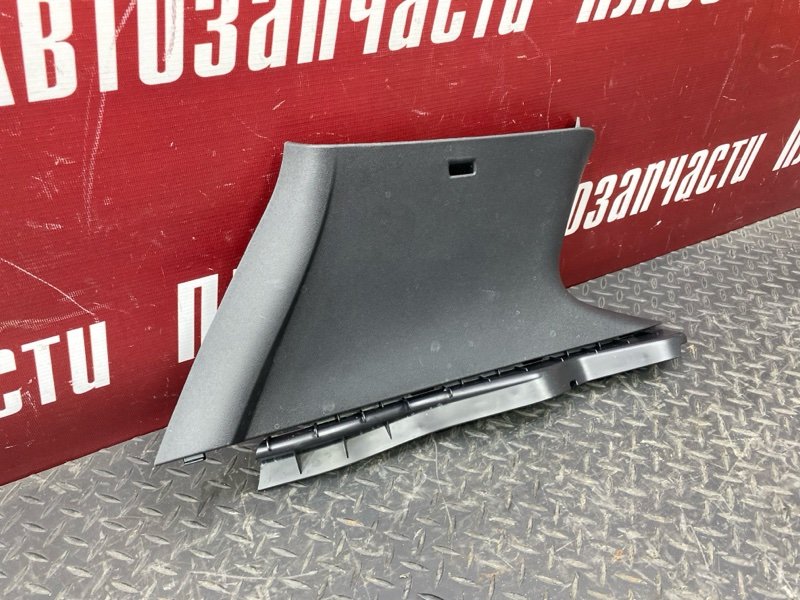 Обшивка багажника