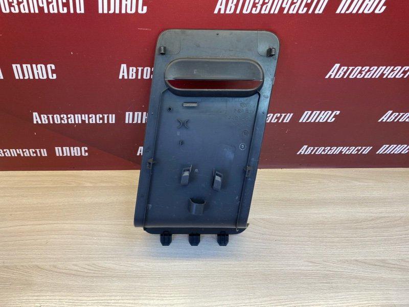 Обшивка багажника