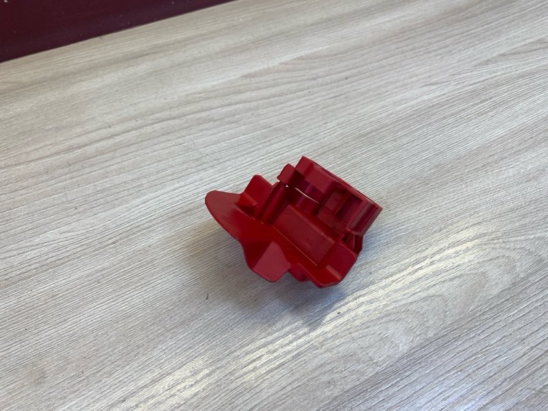 Крышка клеммы аккумулятора