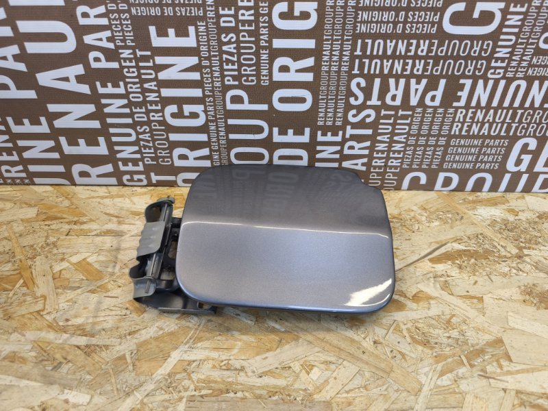 Лючок бензобака