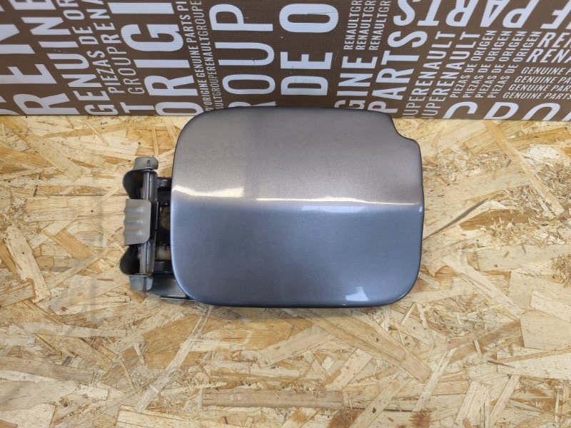 Лючок бензобака